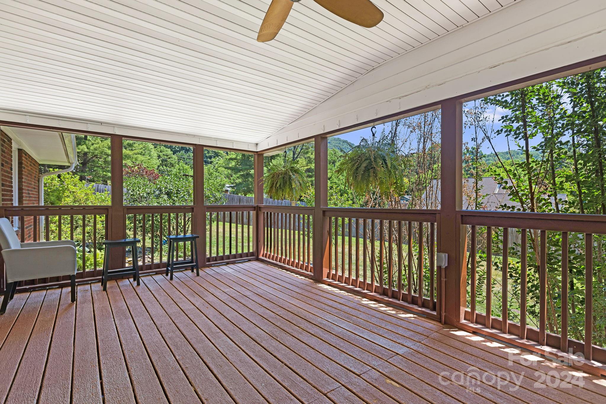 211 Mountain Crest Road Swannanoa NC 28778