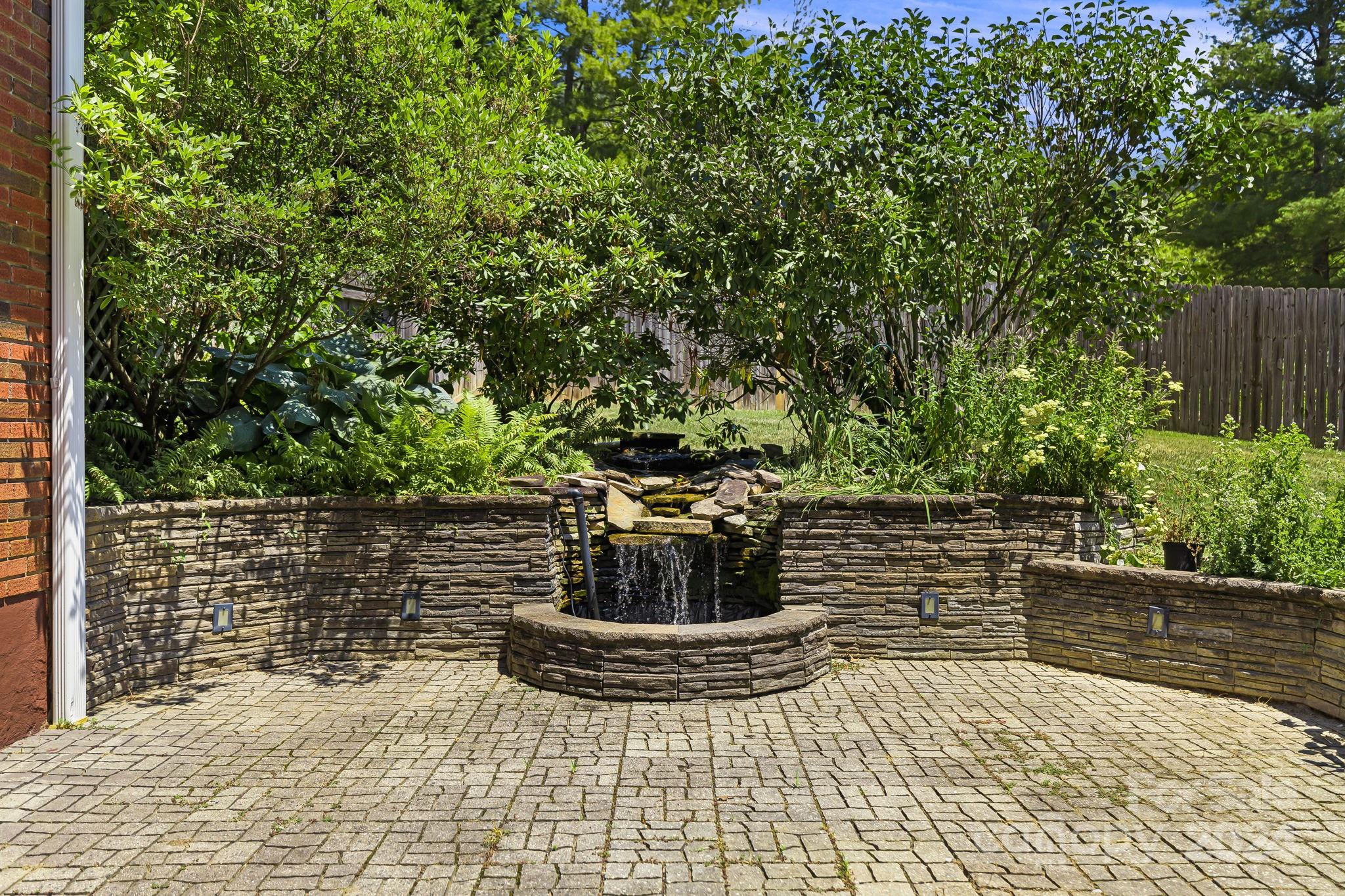 211 Mountain Crest Road Swannanoa NC 28778