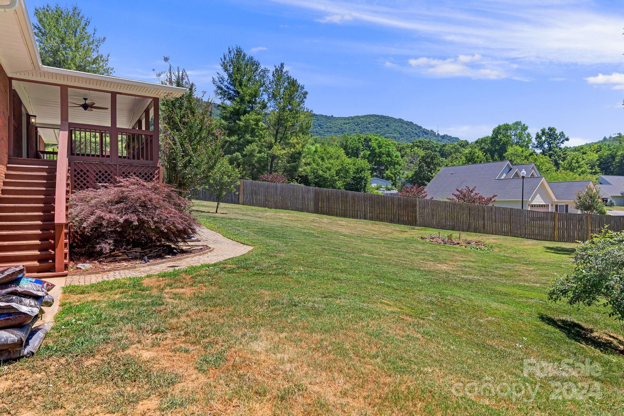 211 Mountain Crest Road Swannanoa NC 28778