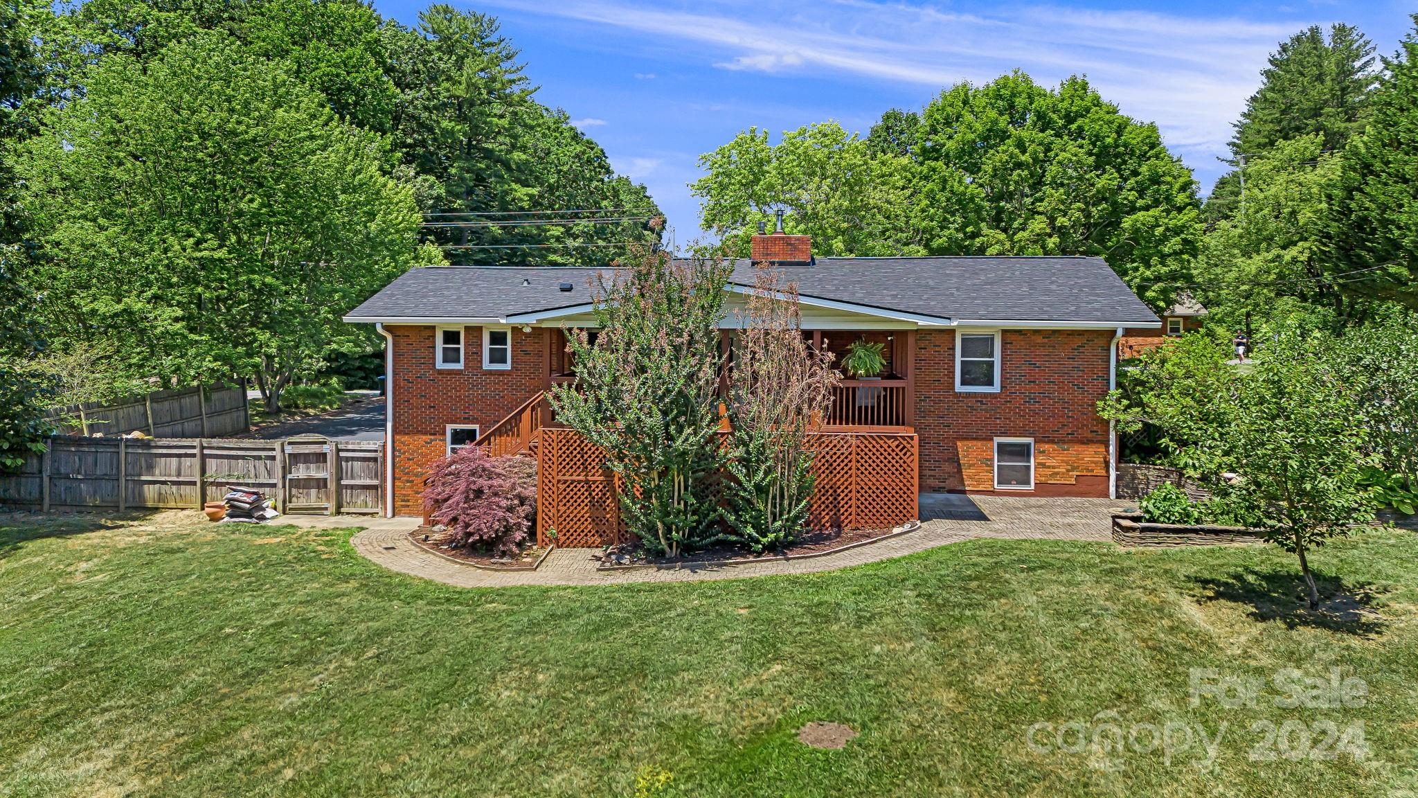 211 Mountain Crest Road Swannanoa NC 28778