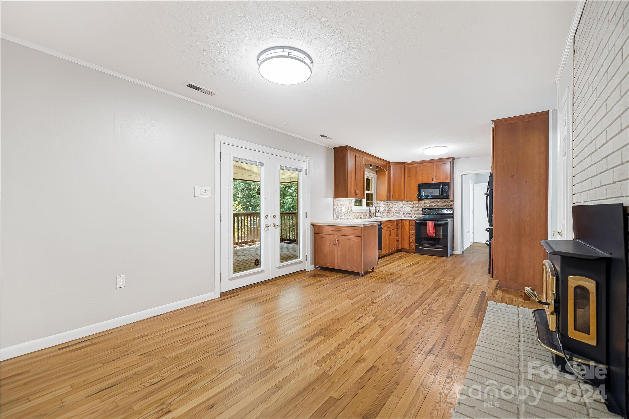 211 Mountain Crest Road Swannanoa NC 28778