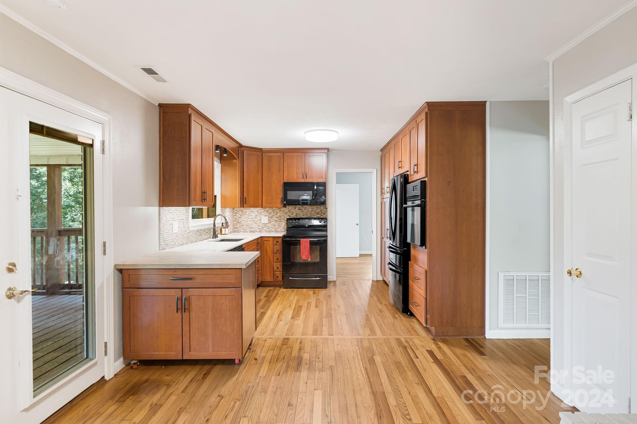 211 Mountain Crest Road Swannanoa NC 28778