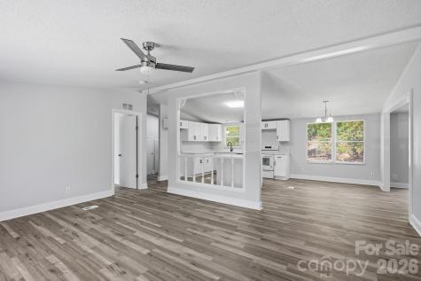 1315 Poplar Glen Drive Kannapolis NC 28083