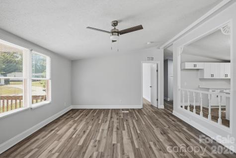 1315 Poplar Glen Drive Kannapolis NC 28083