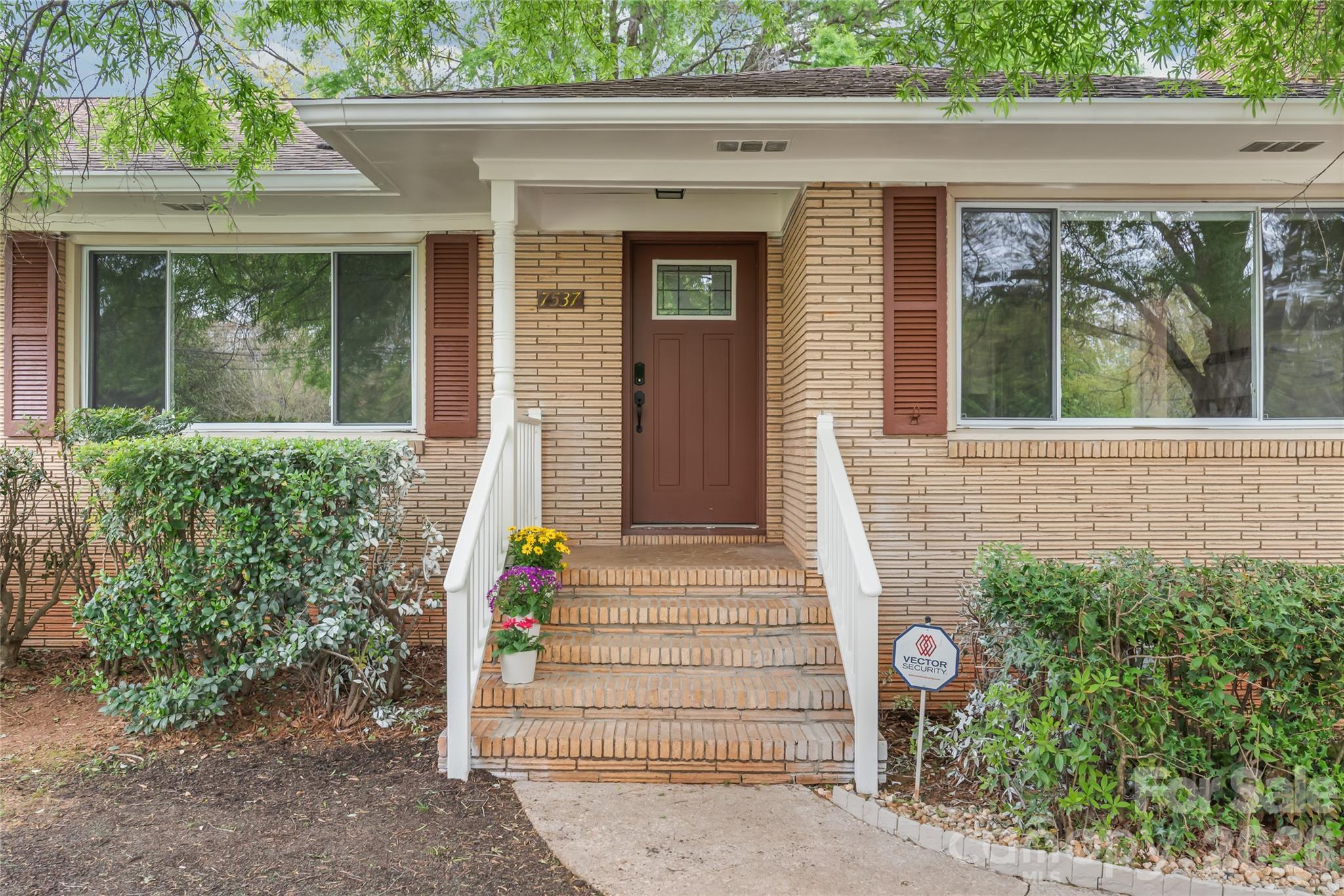 7537 Monroe Road Charlotte NC 28212