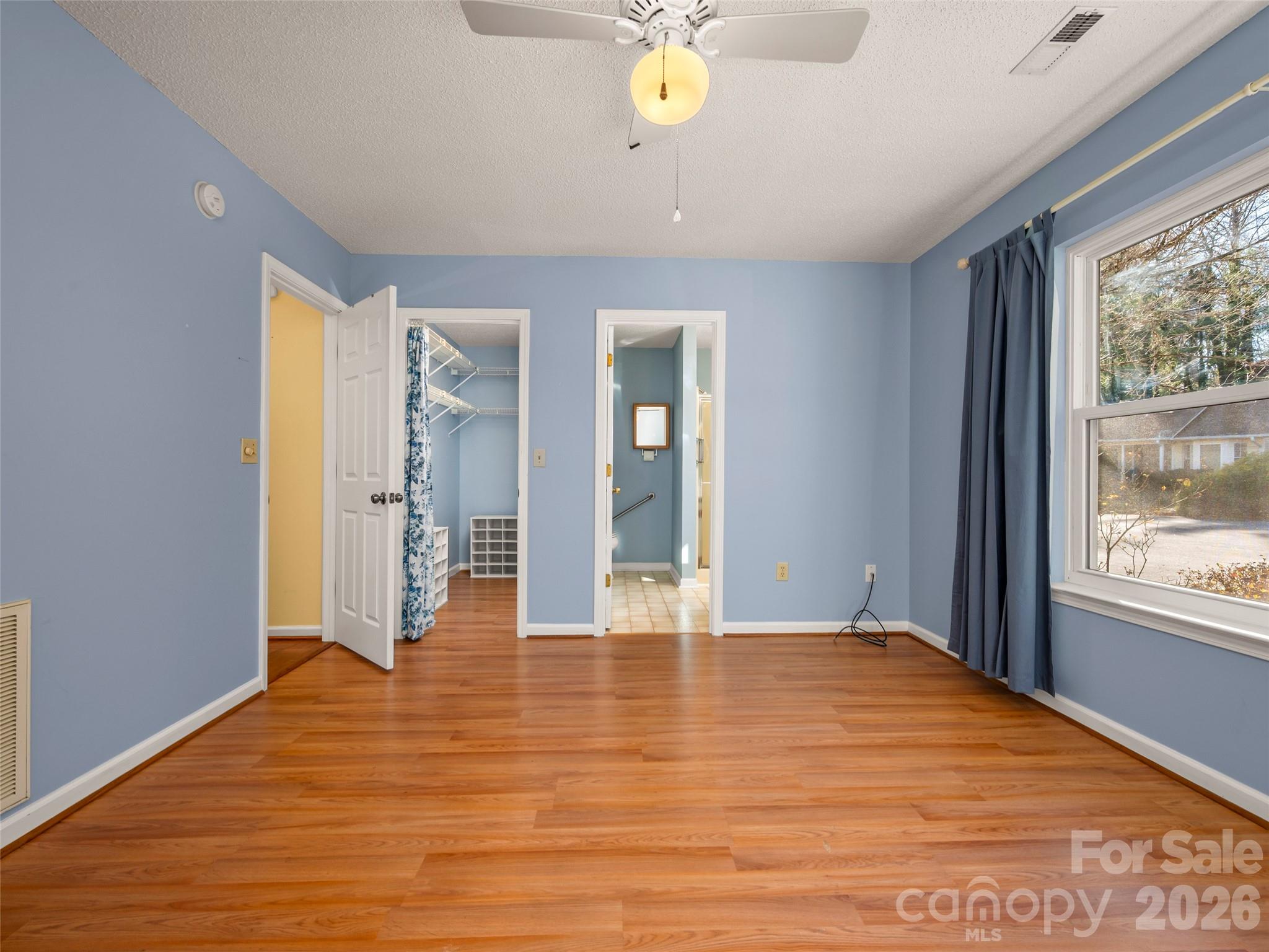 869 Sandburg Terrace Hendersonville NC 28791