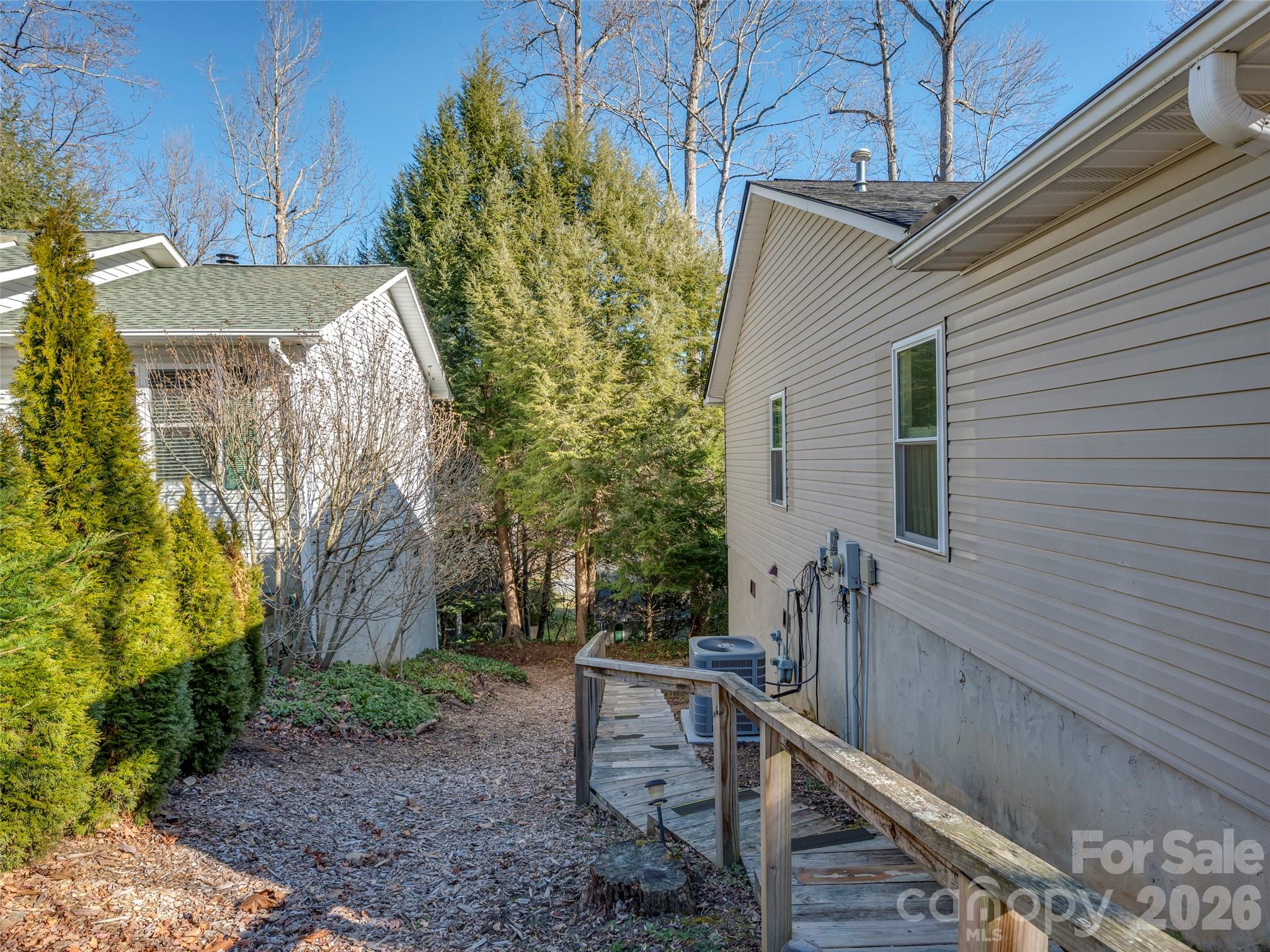 869 Sandburg Terrace Hendersonville NC 28791