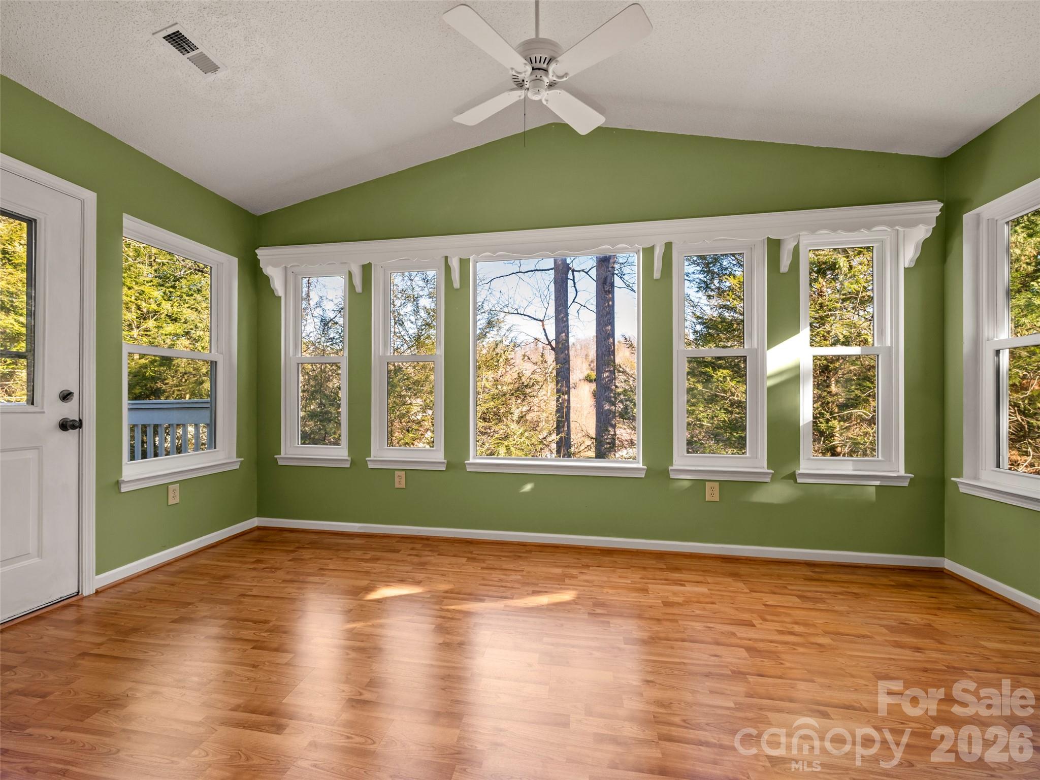 869 Sandburg Terrace Hendersonville NC 28791