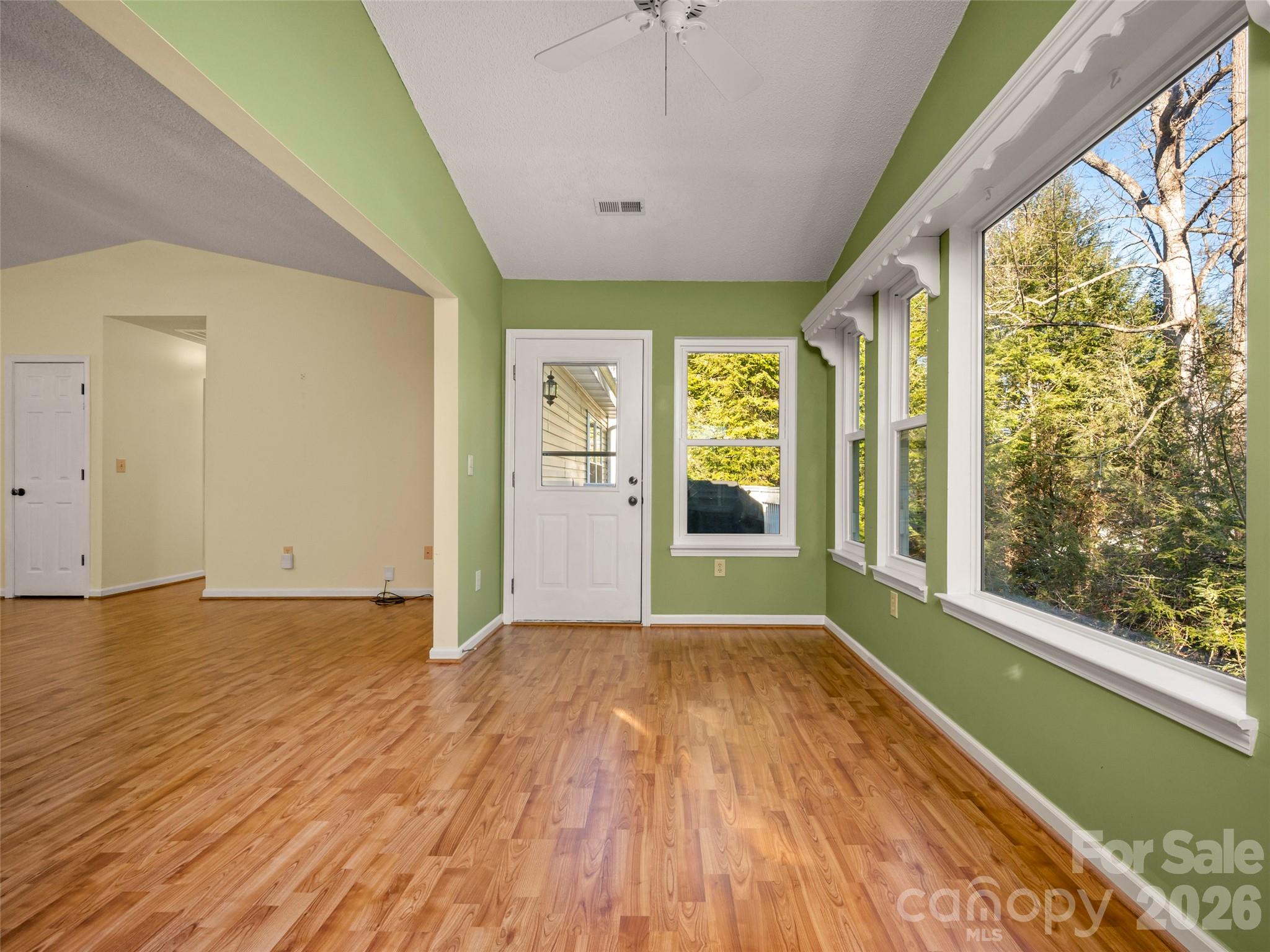 869 Sandburg Terrace Hendersonville NC 28791