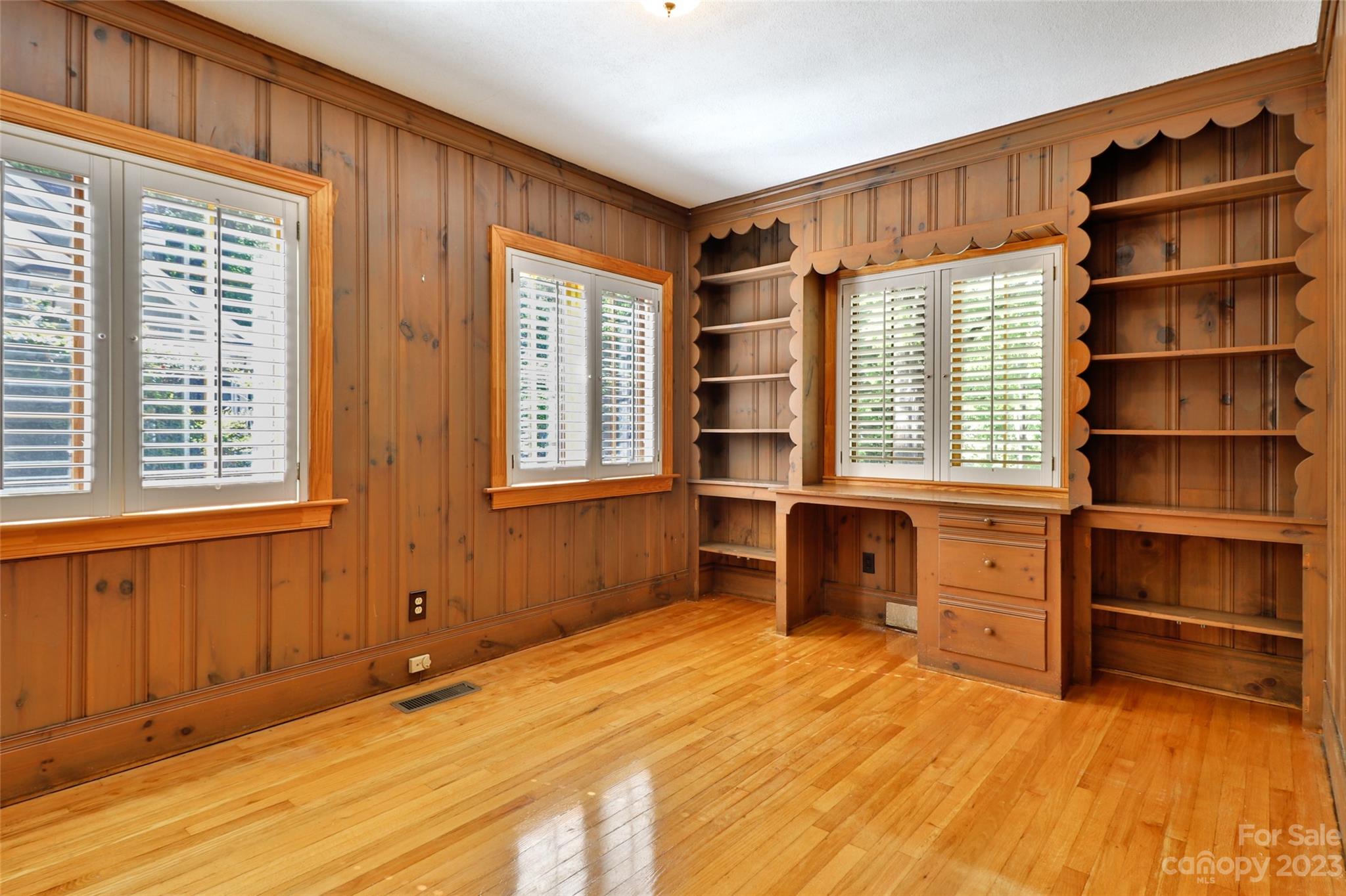 735 Romany Road Charlotte NC 28203