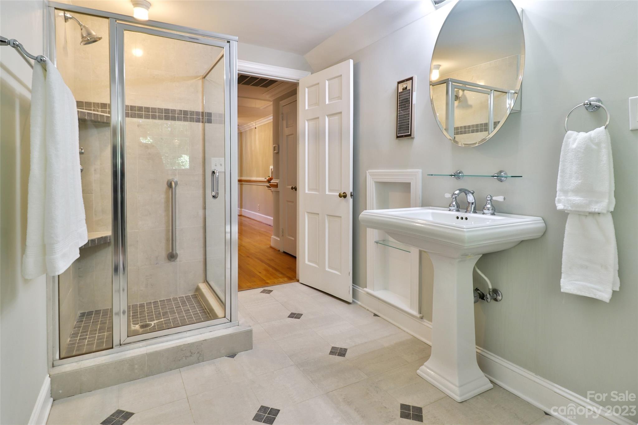 735 Romany Road Charlotte NC 28203