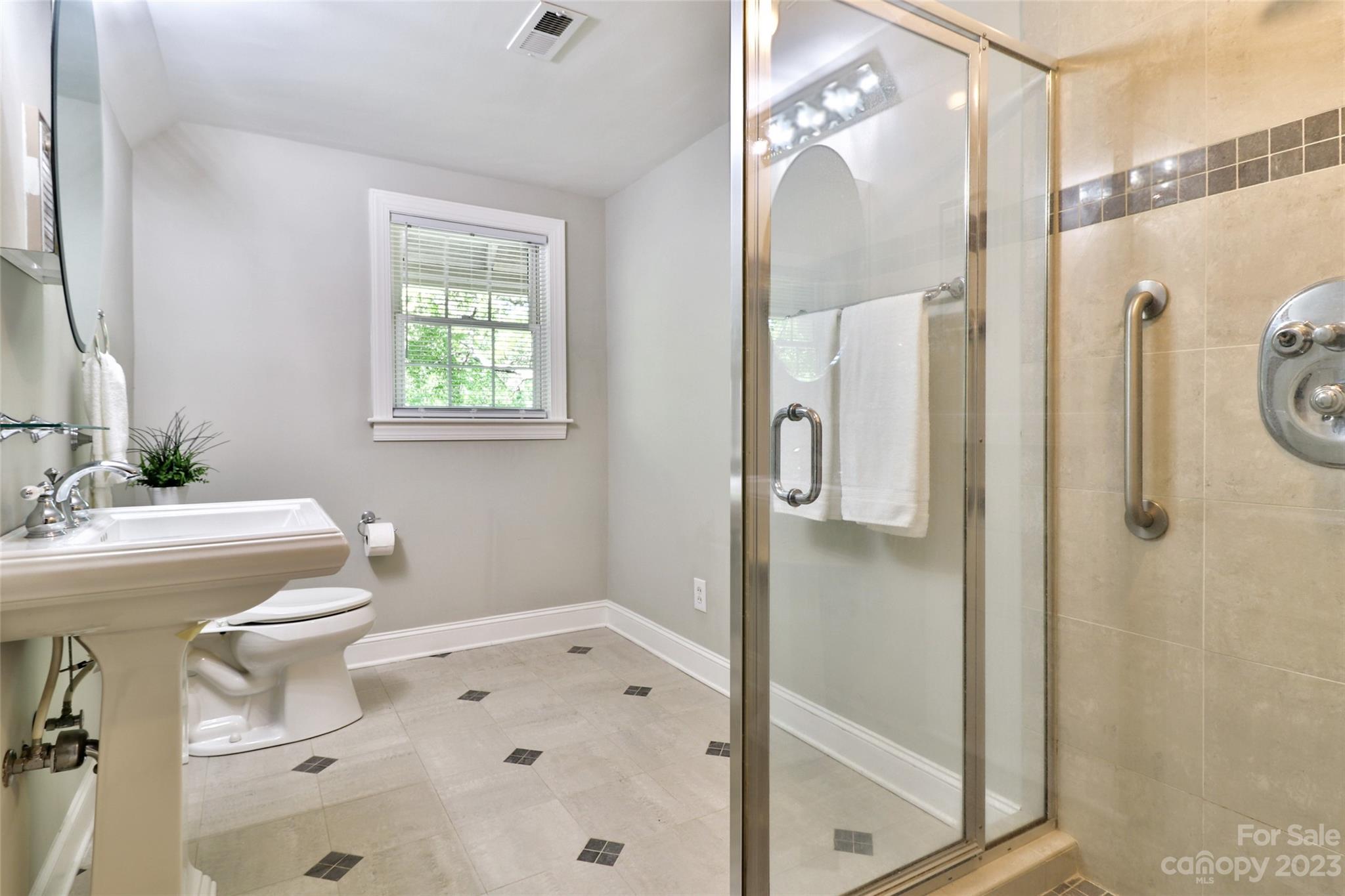 735 Romany Road Charlotte NC 28203