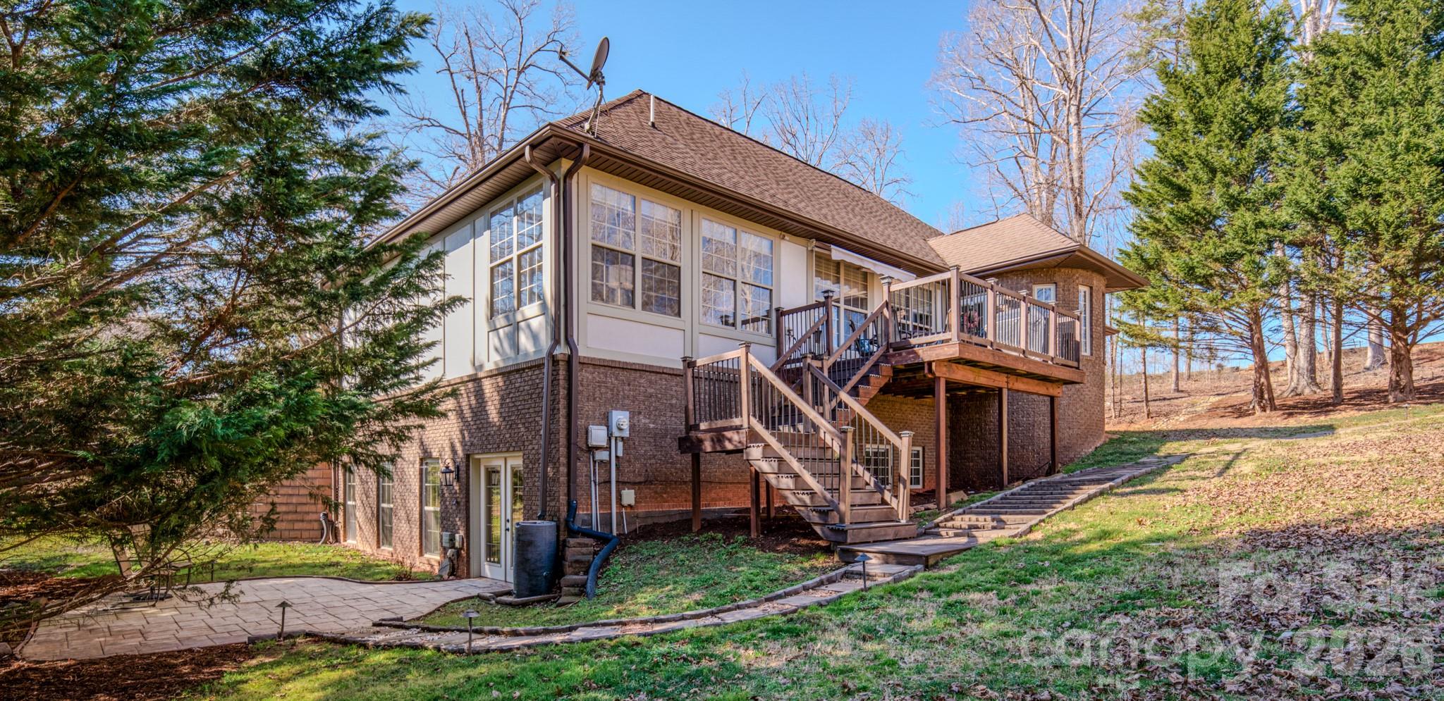 3975 Plantation Drive Morganton NC 28655