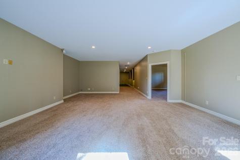 3975 Plantation Drive Morganton NC 28655