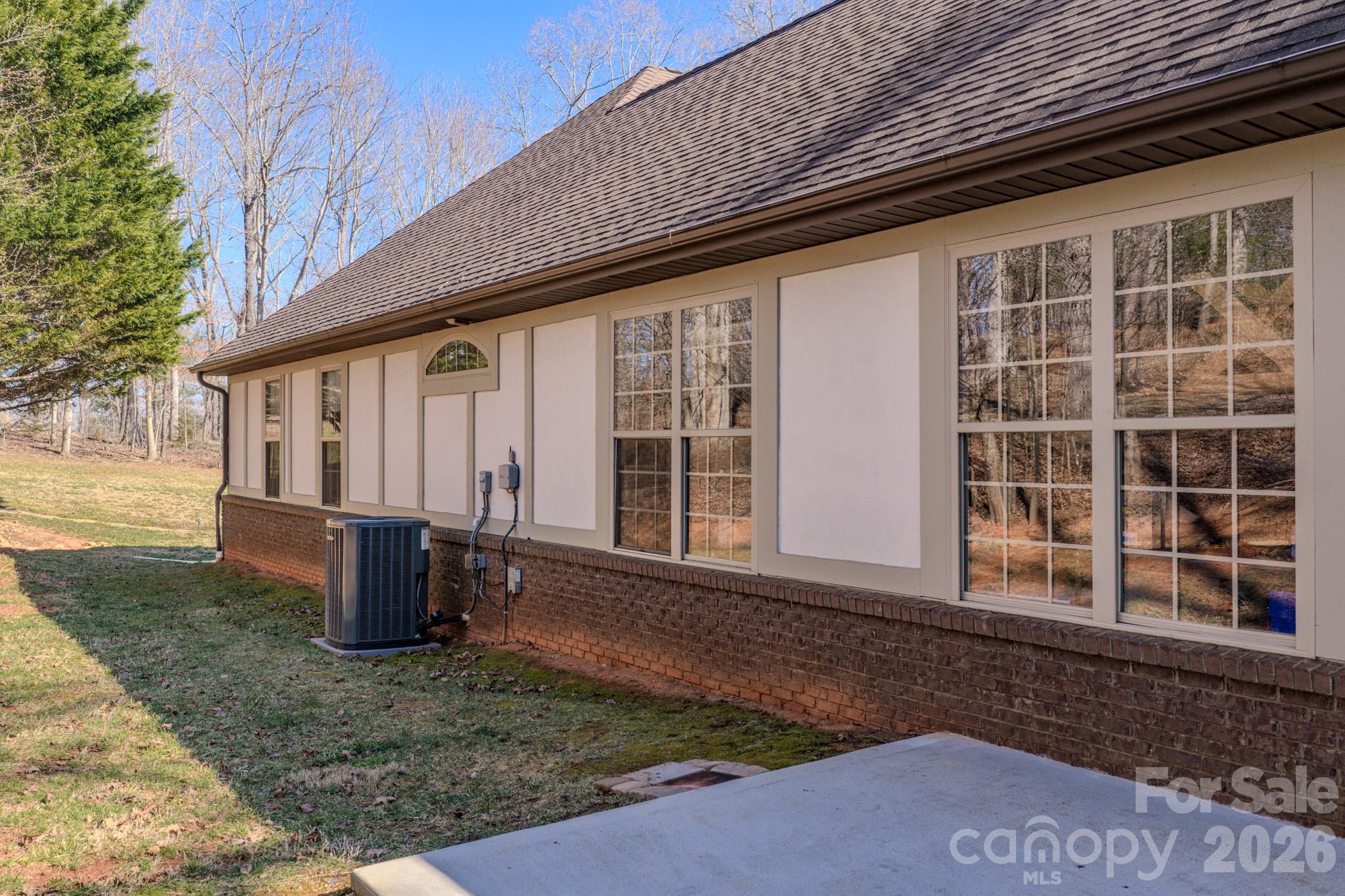 3975 Plantation Drive Morganton NC 28655