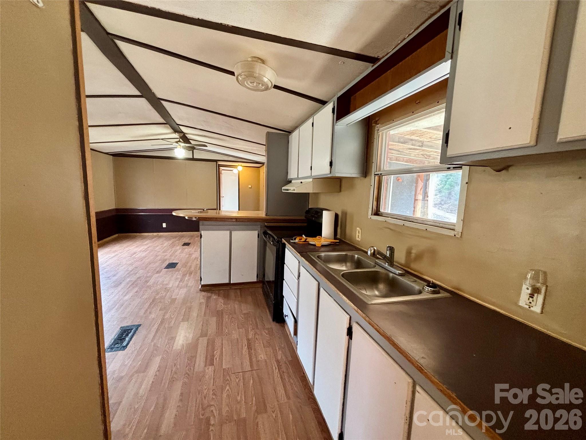 3476 Possum Trot Road Burnsville NC 28714