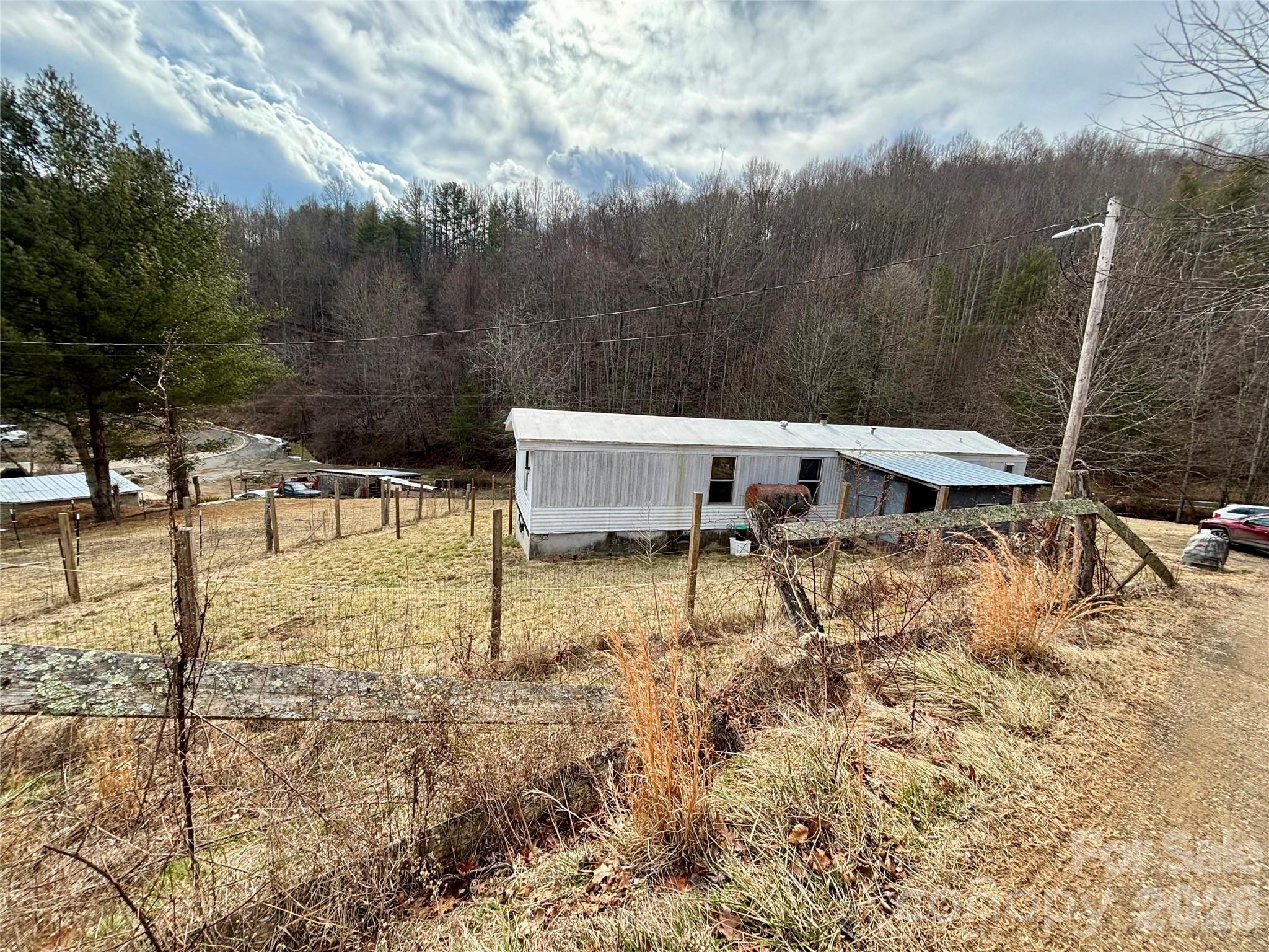 3476 Possum Trot Road Burnsville NC 28714