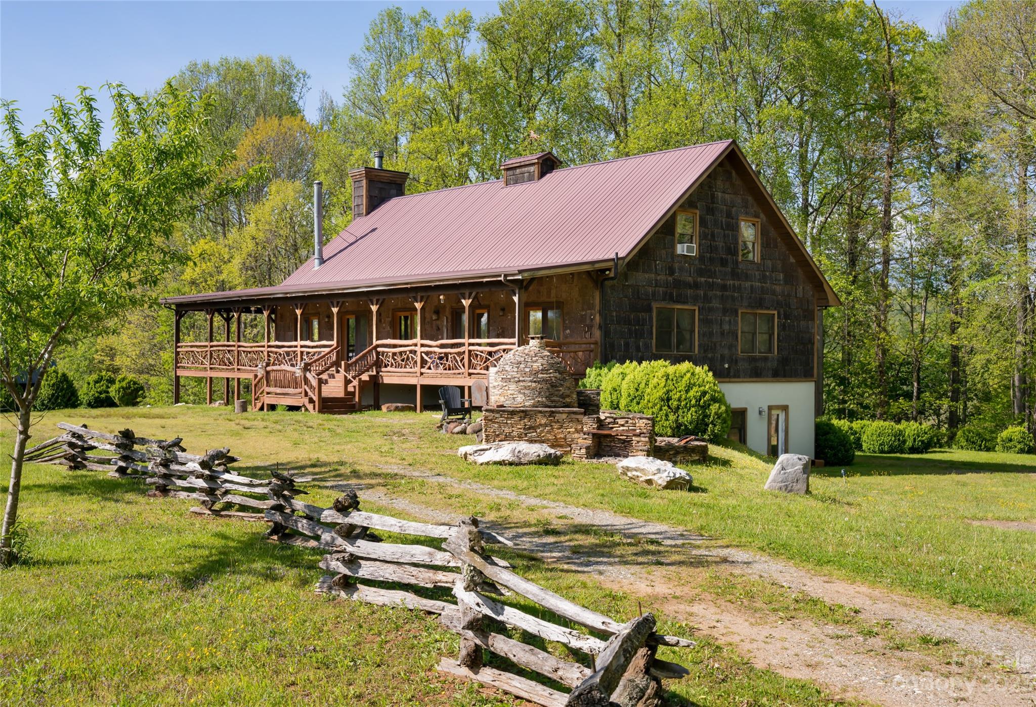 109 Carriage Drive Burnsville NC 28714