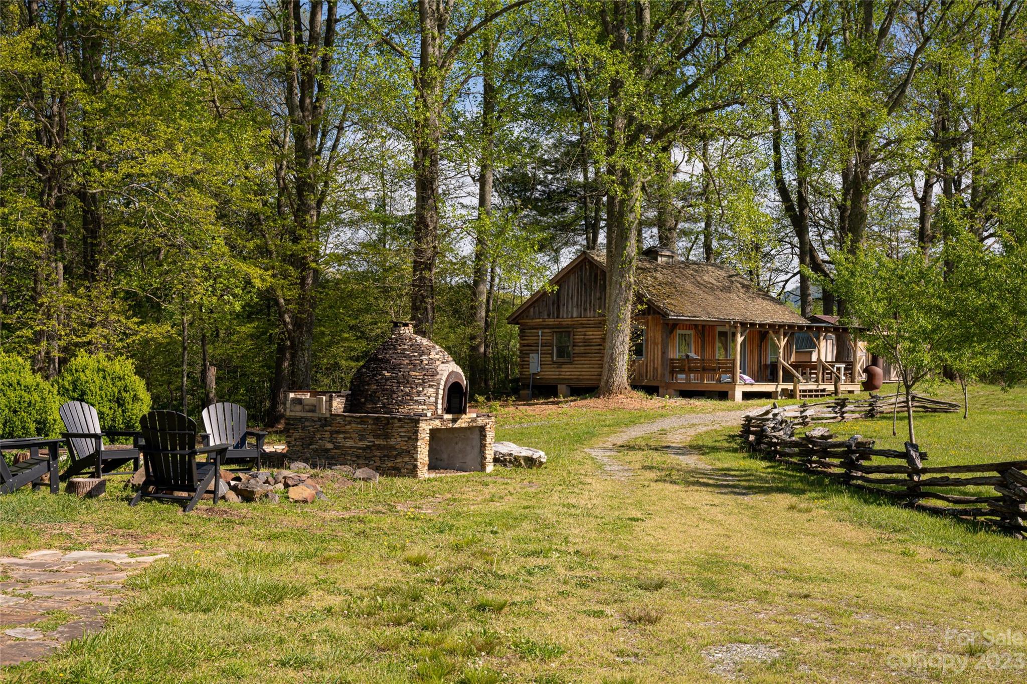 109 Carriage Drive Burnsville NC 28714
