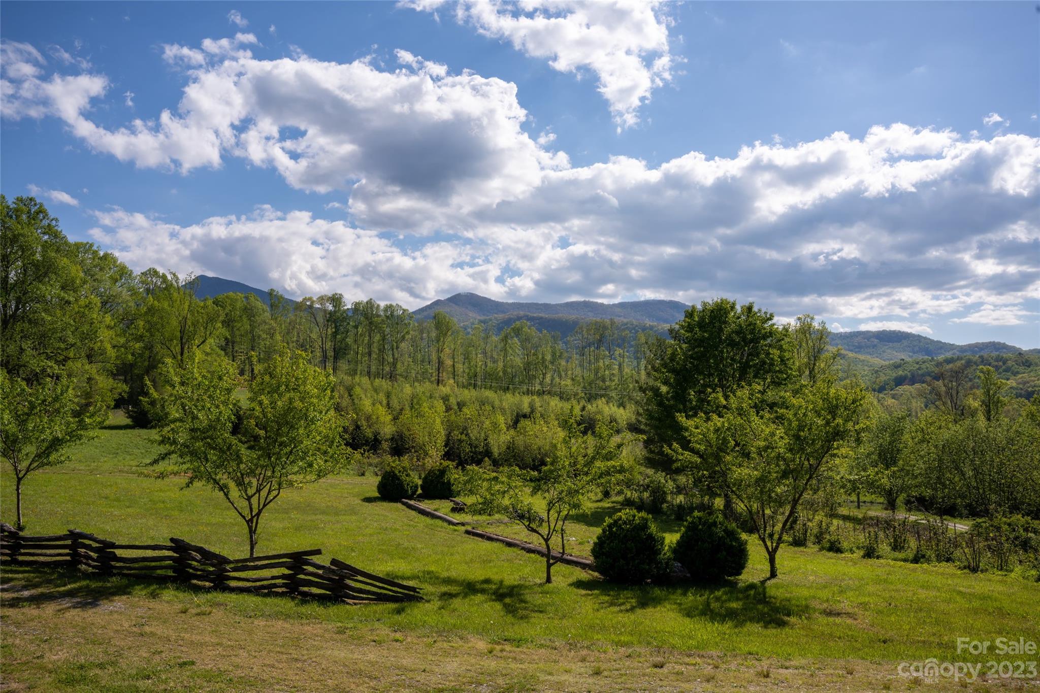 109 Carriage Drive Burnsville NC 28714