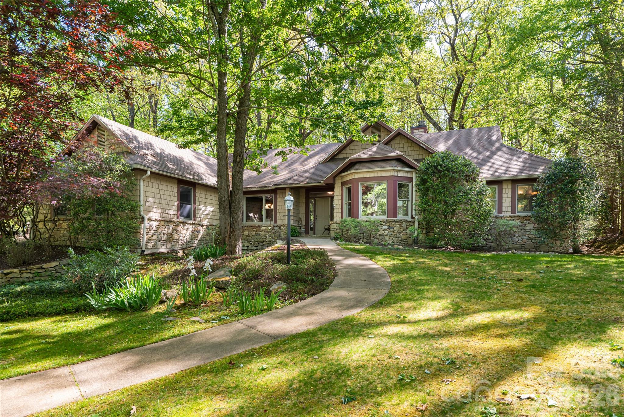 109 Little Cherokee Ridge Hendersonville NC 28739