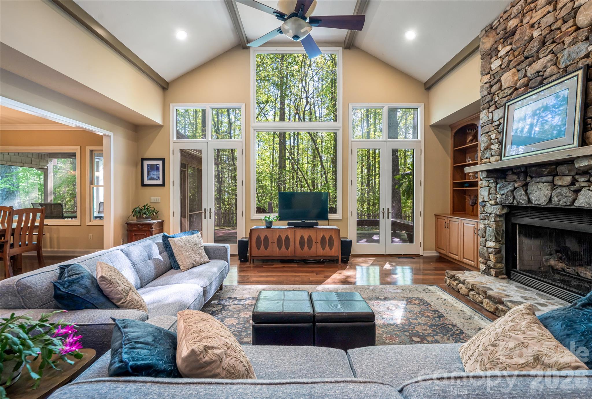 109 Little Cherokee Ridge Hendersonville NC 28739