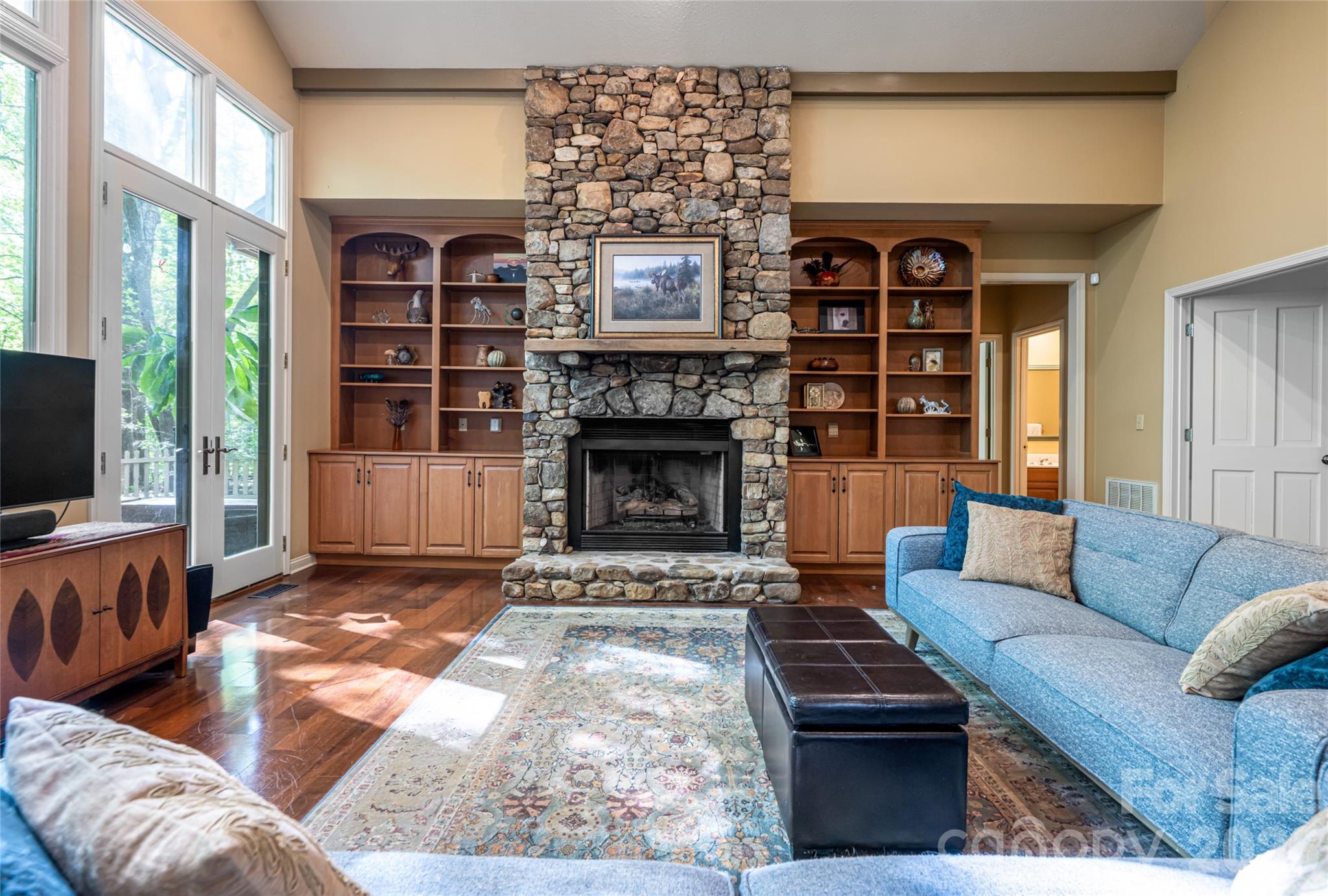 109 Little Cherokee Ridge Hendersonville NC 28739