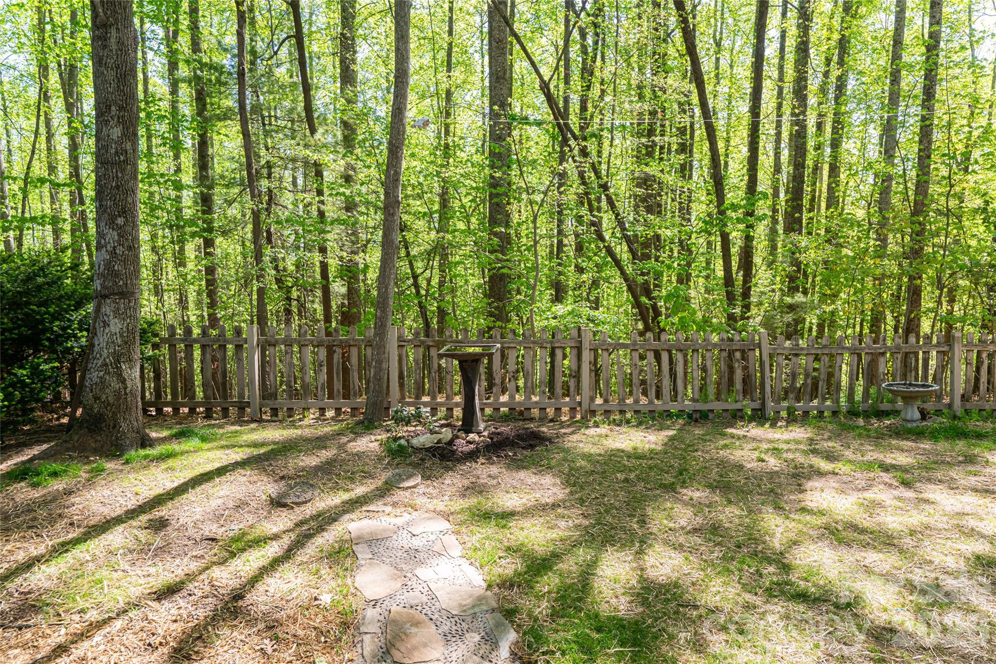 109 Little Cherokee Ridge Hendersonville NC 28739