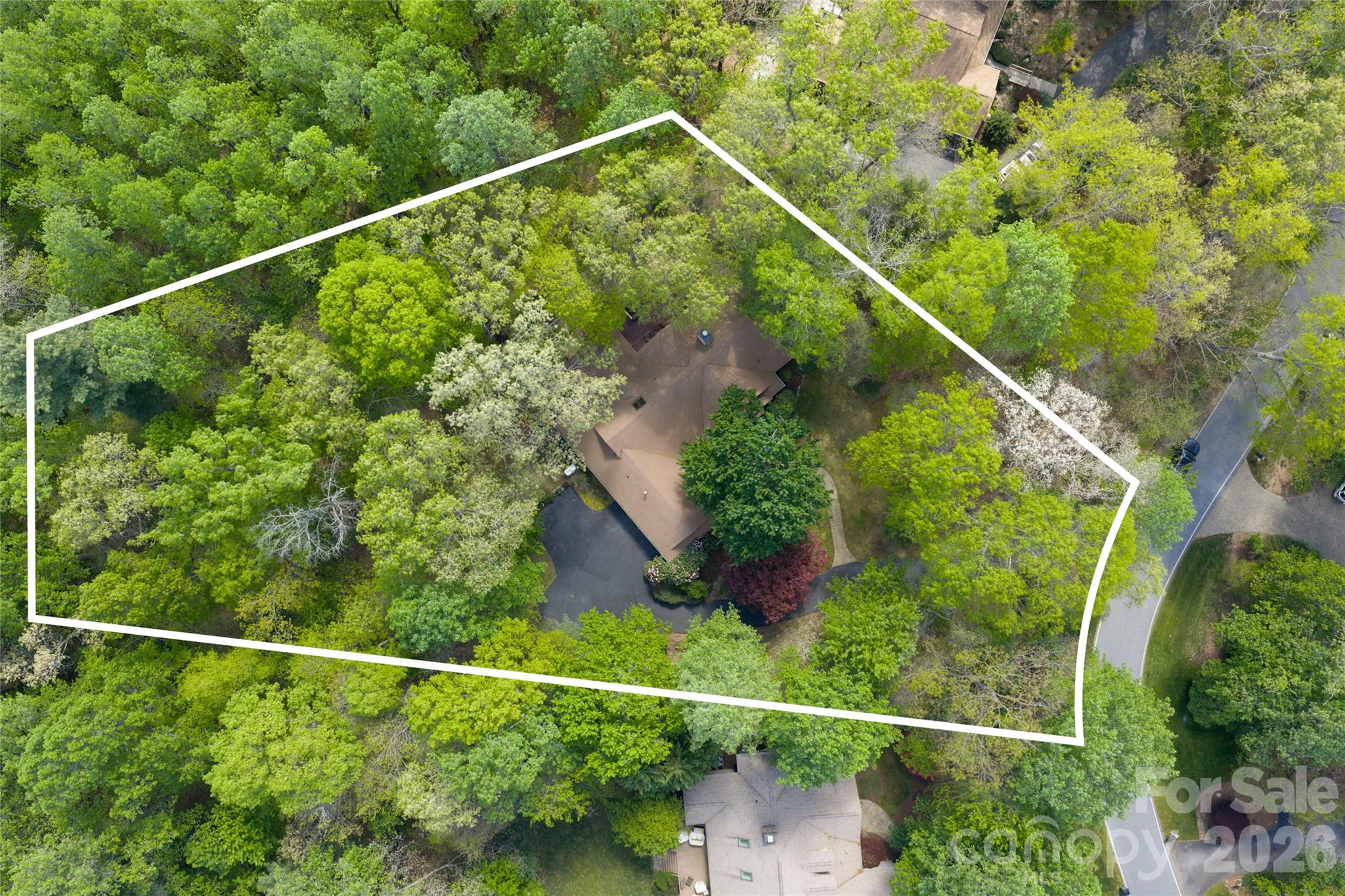 109 Little Cherokee Ridge Hendersonville NC 28739