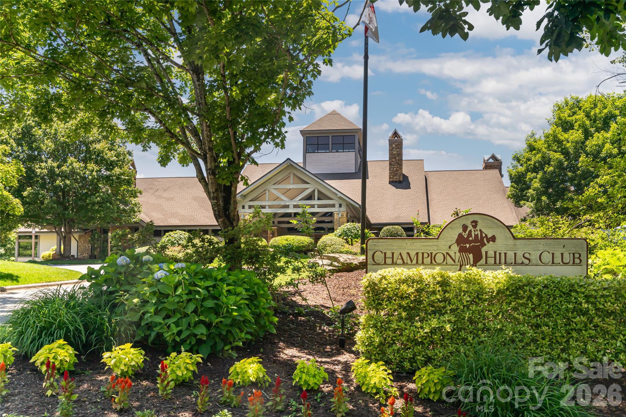 109 Little Cherokee Ridge Hendersonville NC 28739