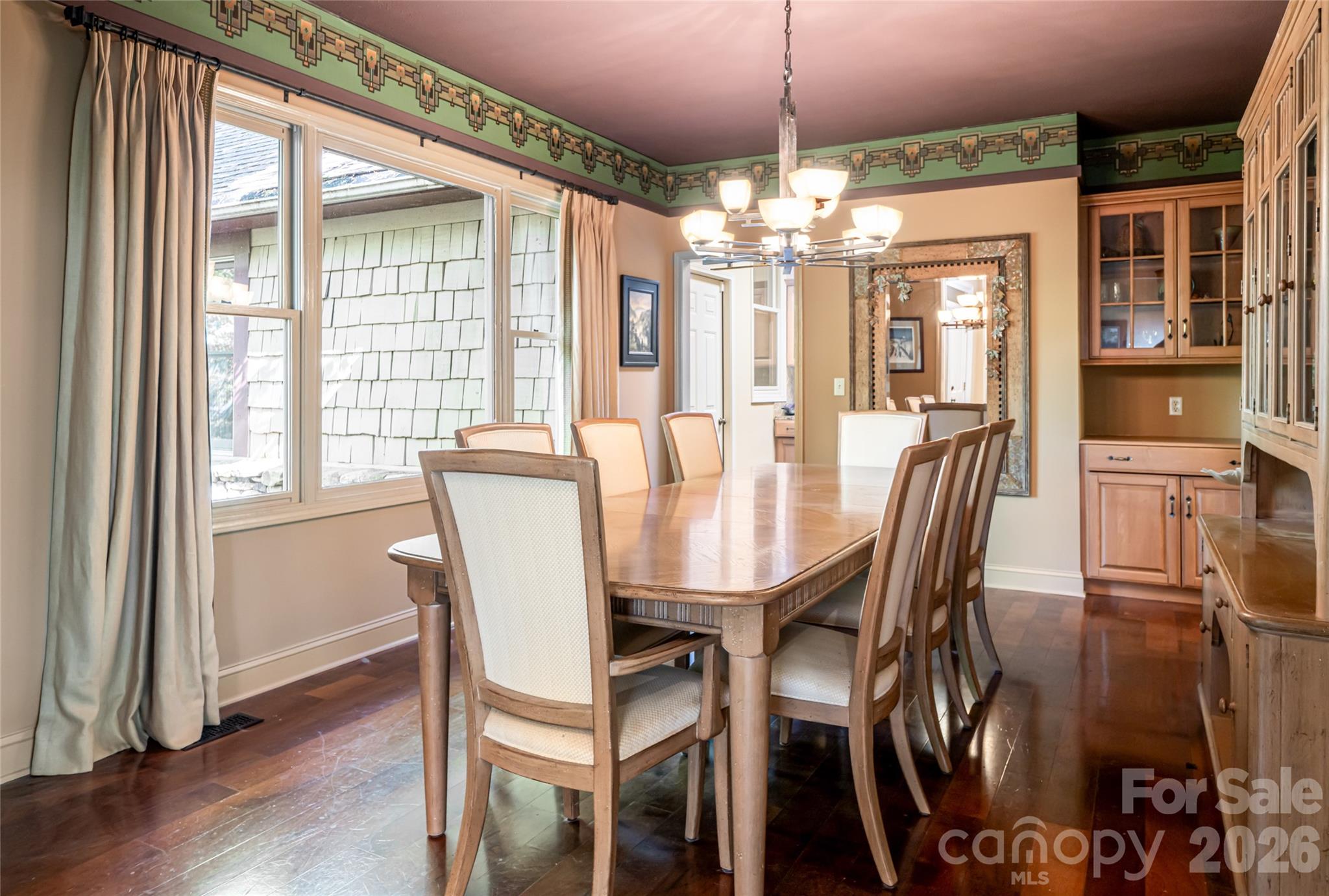 109 Little Cherokee Ridge Hendersonville NC 28739