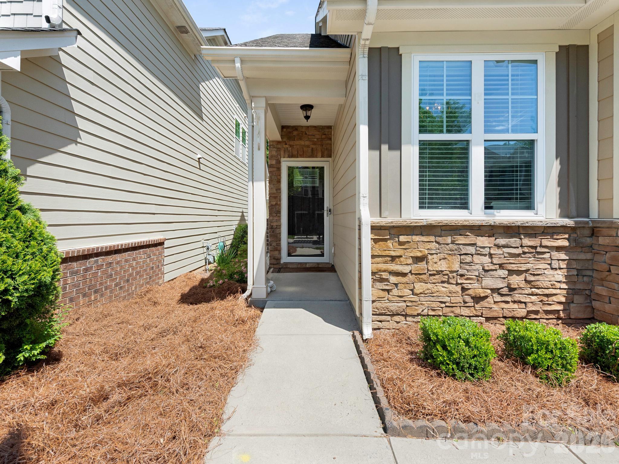 6025 Glenmore Garden Drive Charlotte NC 28270