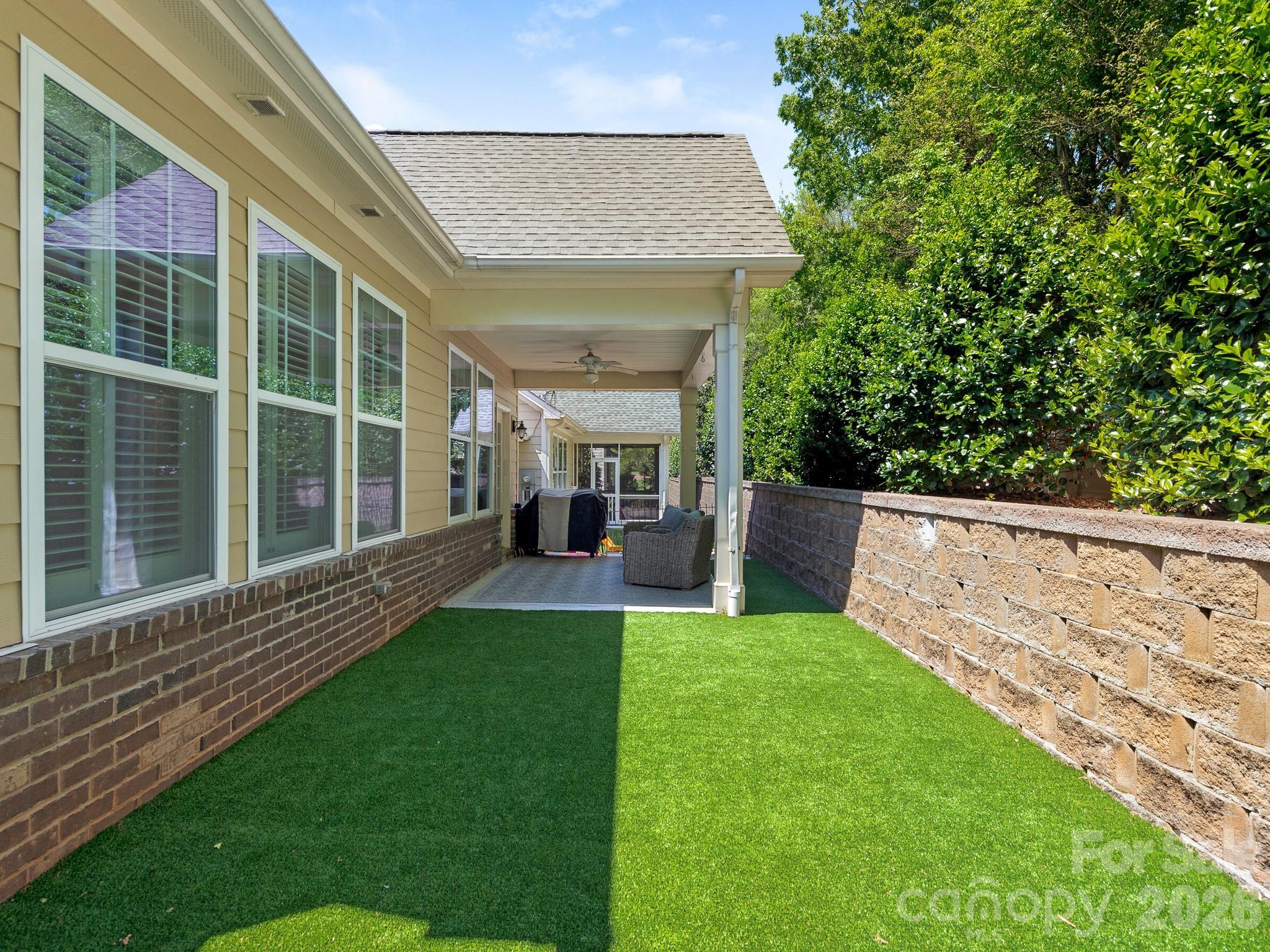 6025 Glenmore Garden Drive Charlotte NC 28270