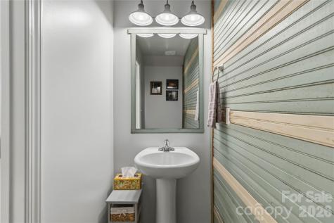 2220 Pinnacle View Drive Kings Mountain NC 28086
