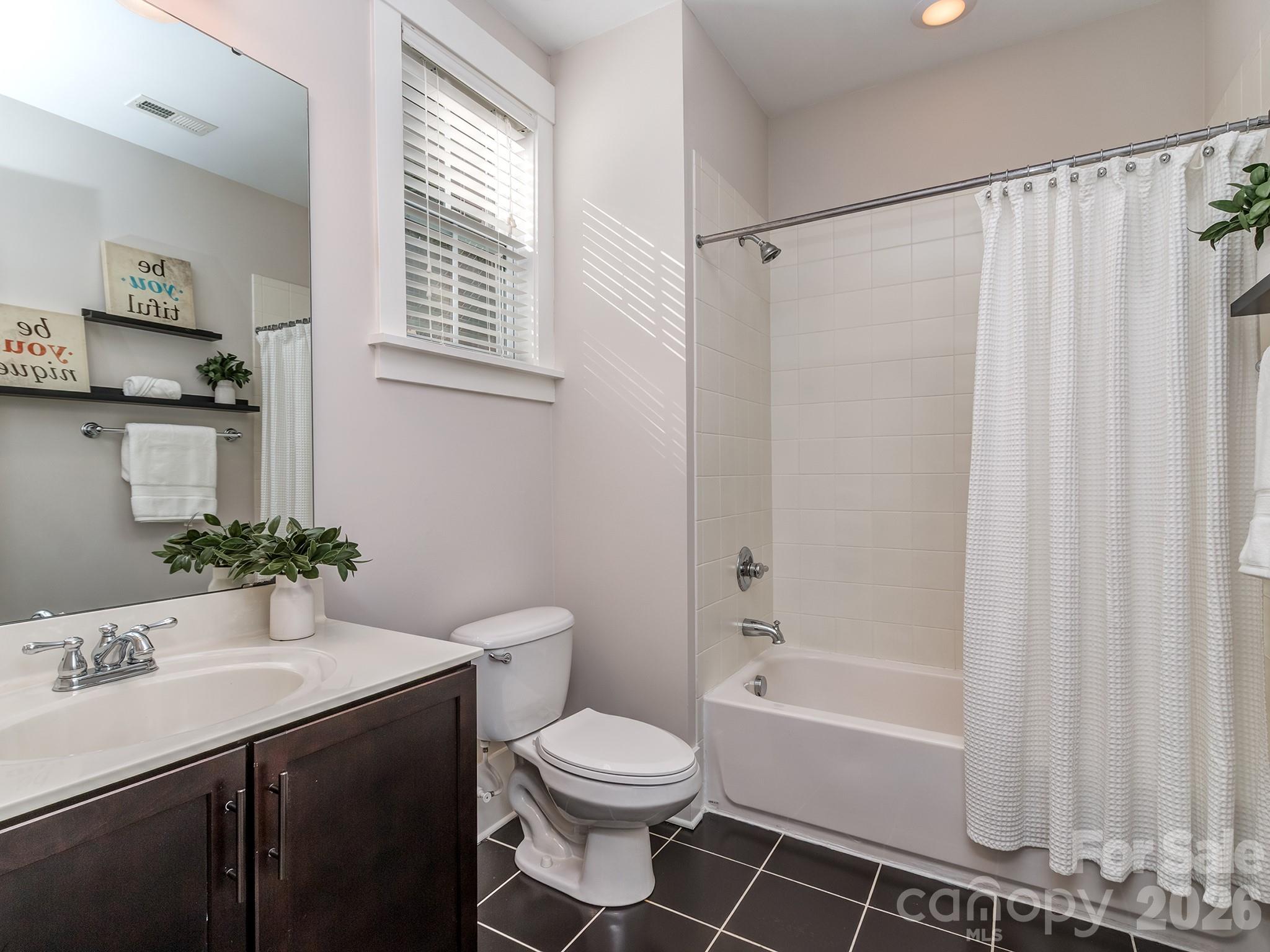 1427 Tippah Park Court Charlotte NC 28205