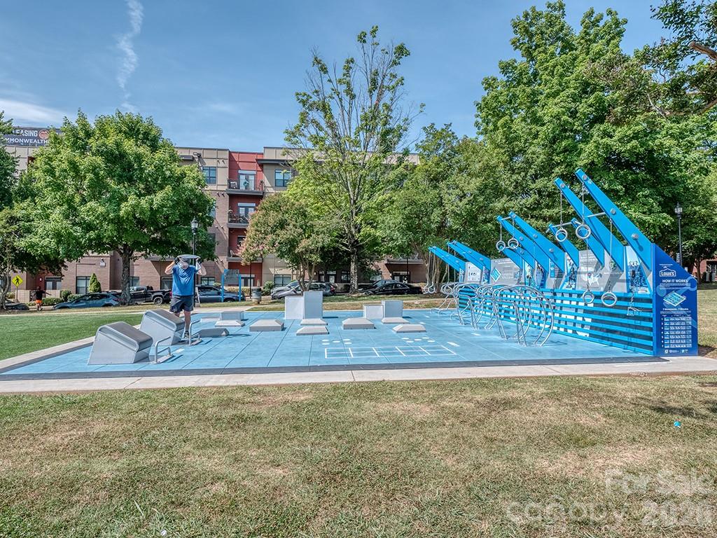 1427 Tippah Park Court Charlotte NC 28205