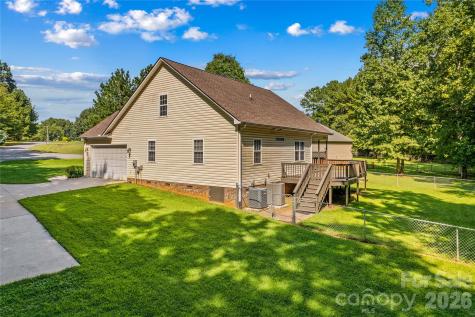 215 Meadow Lake Drive Salisbury NC 28146