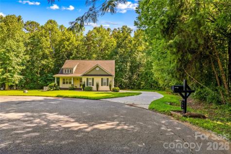 215 Meadow Lake Drive Salisbury NC 28146
