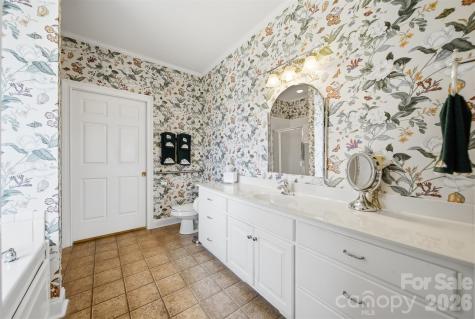 416 Huntington Woods Street N Lenoir NC 28645