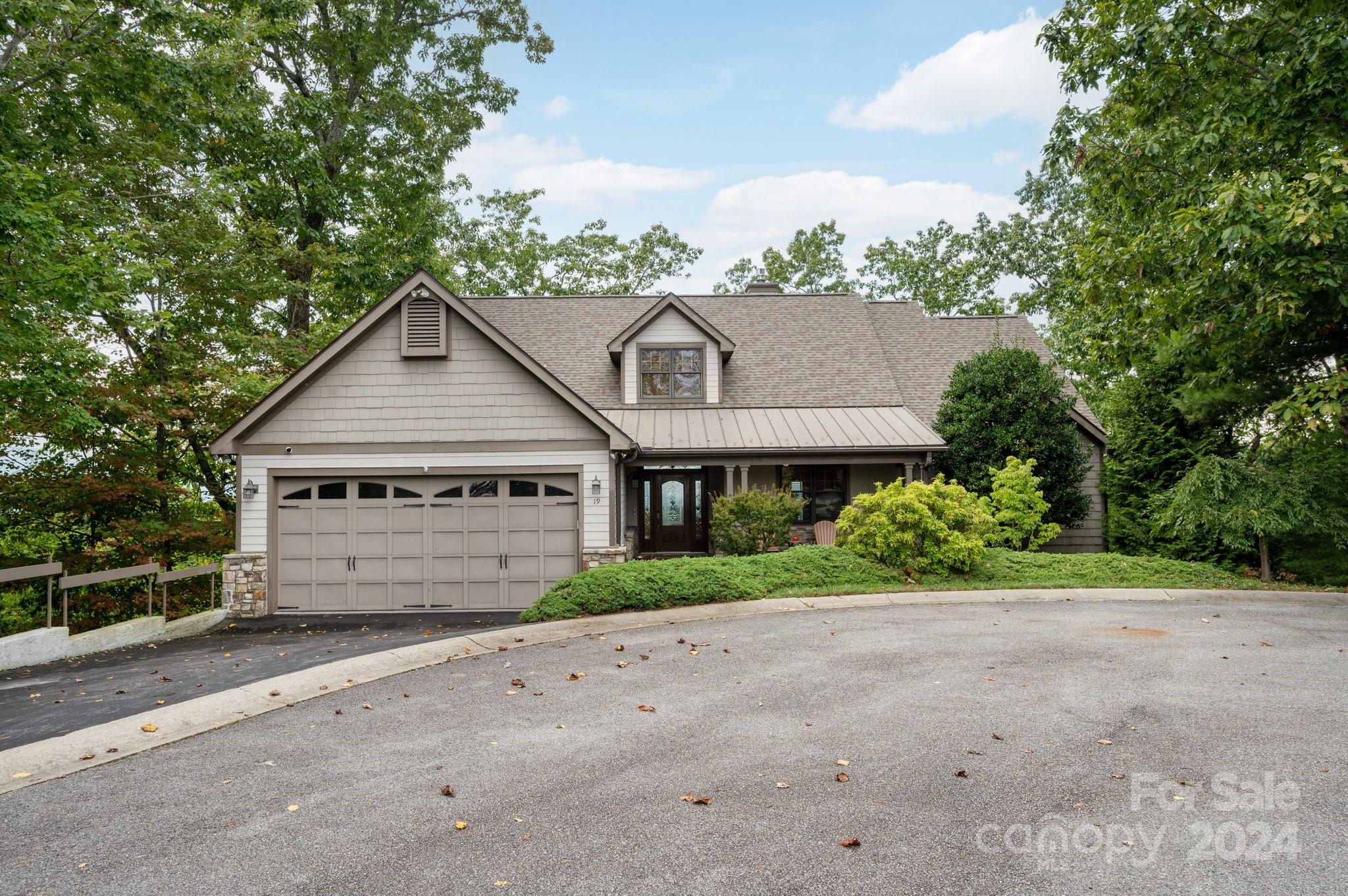 19 W Bobcat Court Hendersonville NC 28739