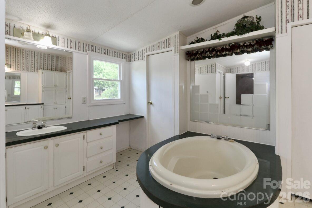 121 Fair Wind Lane Statesville NC 28677
