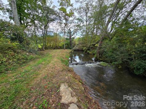 128 Cook Lane Mills River NC 28759