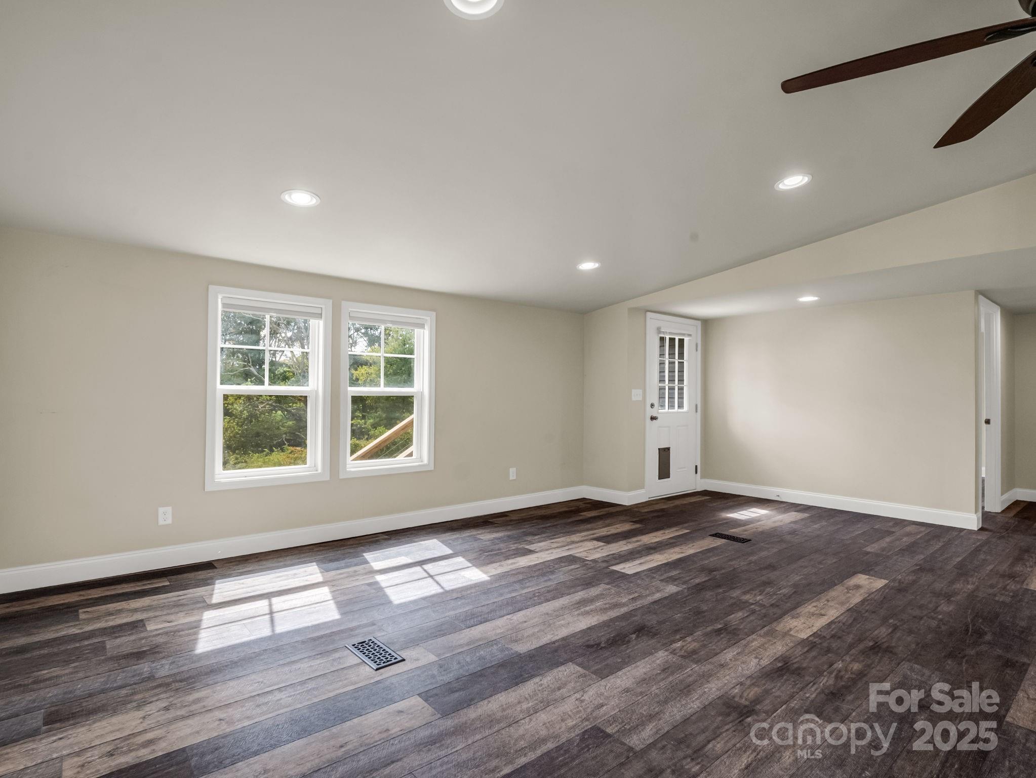 128 Cook Lane Mills River NC 28759