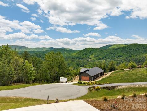 636 Crystal Heights Drive Hendersonville NC 28739