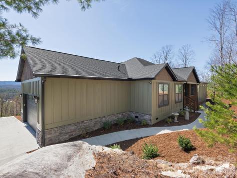 636 Crystal Heights Drive Hendersonville NC 28739