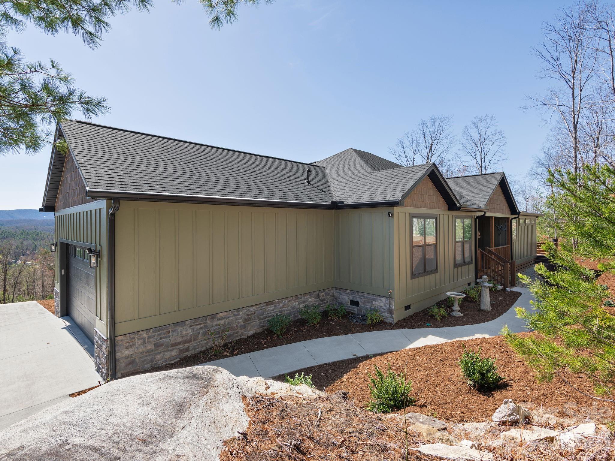 636 Crystal Heights Drive Hendersonville NC 28739