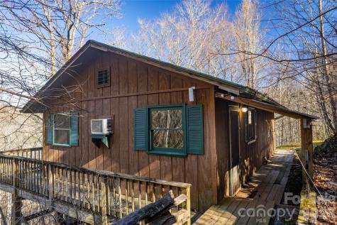 244 Grindstone Knob Road Whittier NC 28789
