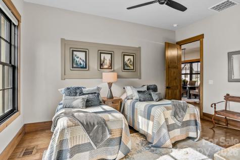157 Riverbend Forest Drive Asheville NC 28805