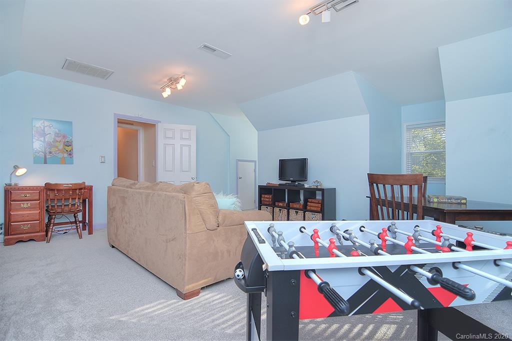 9642 Logan Court Charlotte NC 28210