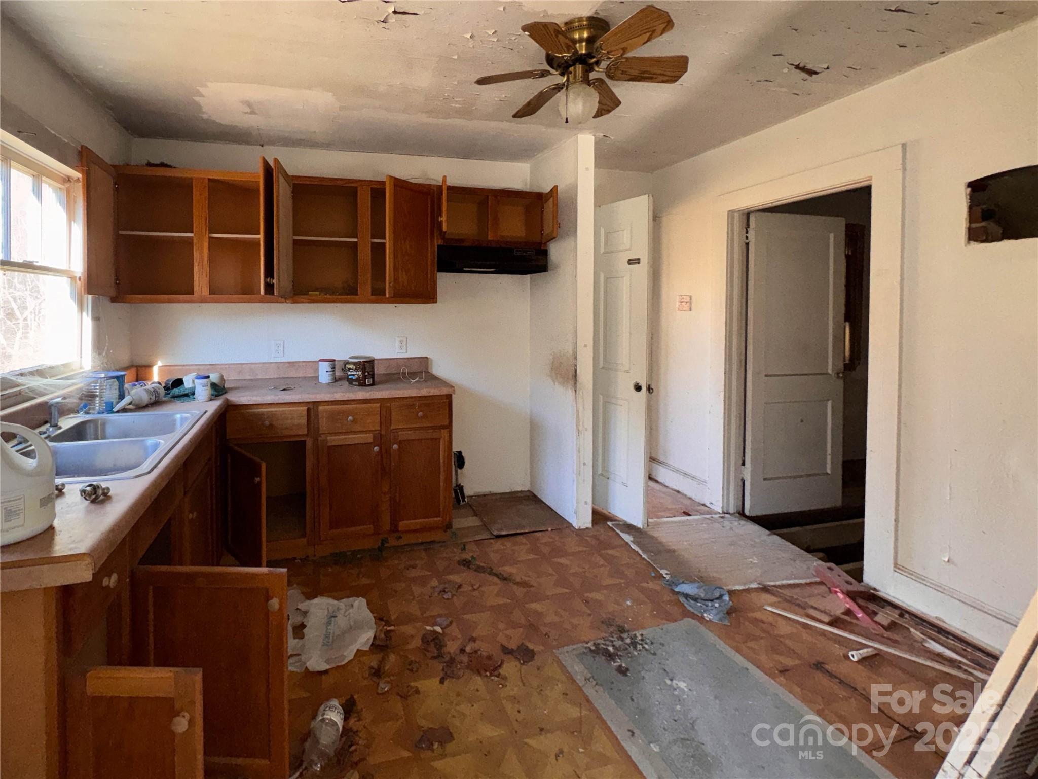 218 Cub Creek Road Bakersville NC 28705